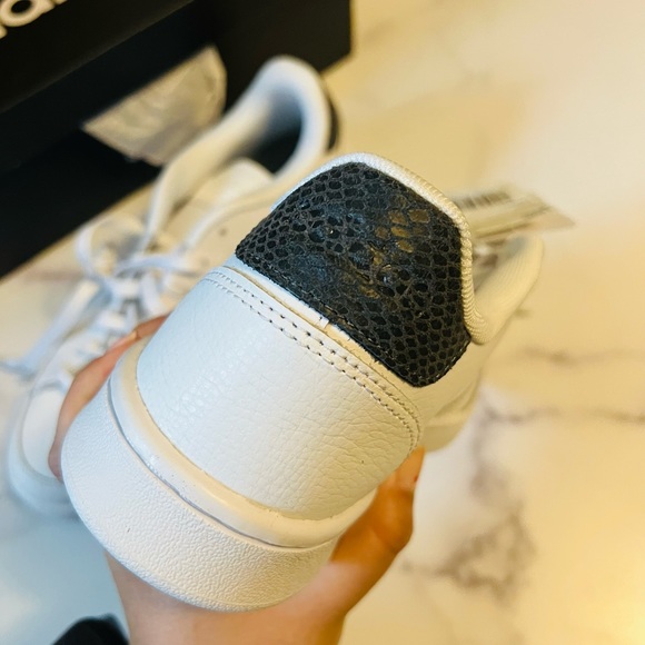 👟Adidas Grand Court SE Sneaker Shoe - Picture 5 of 7